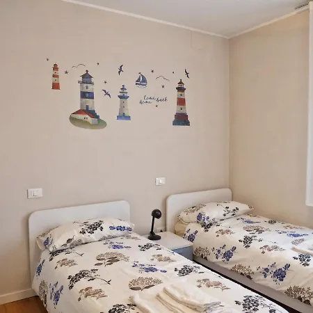 Apartment Faro Dell'estate Delizioso Bicamera Con Posto Auto Dietro La Grado