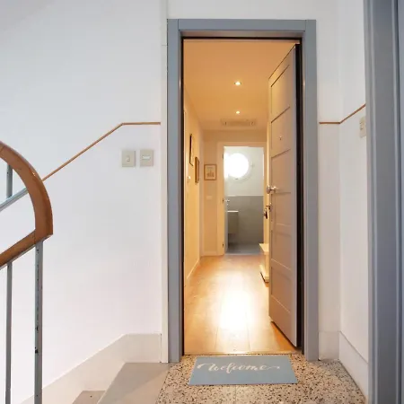 Apartament Faro Dell'estate Delizioso Bicamera Con Posto Auto Dietro La *