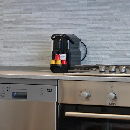 Faro Dell'estate Delizioso Bicamera Con Posto Auto Dietro La شقة