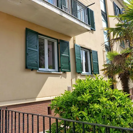 Faro Dell'estate Delizioso Bicamera Con Posto Auto Dietro La *