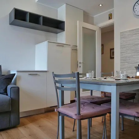 Apartament Faro Dell'estate Delizioso Bicamera Con Posto Auto Dietro La